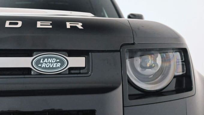 2024 Land Rover Defender 110