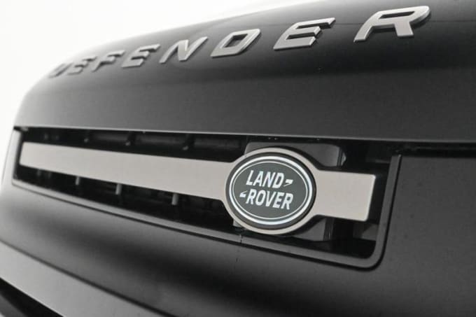 2024 Land Rover Defender 110