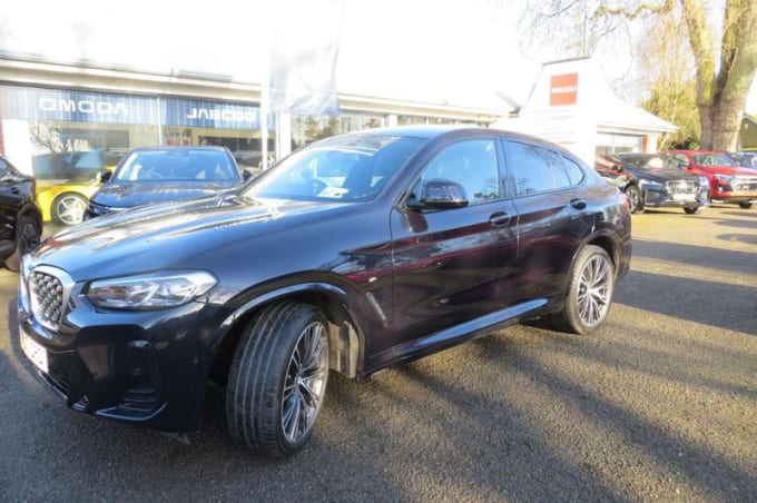 2025 BMW X4