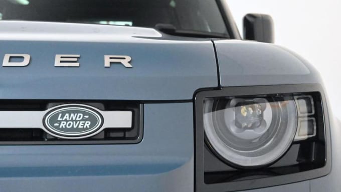 2024 Land Rover Defender 90