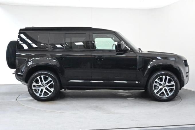 2024 Land Rover Defender 110