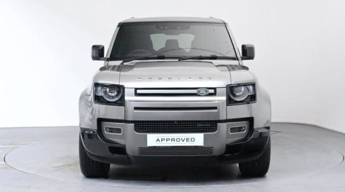 2024 Land Rover Defender 110