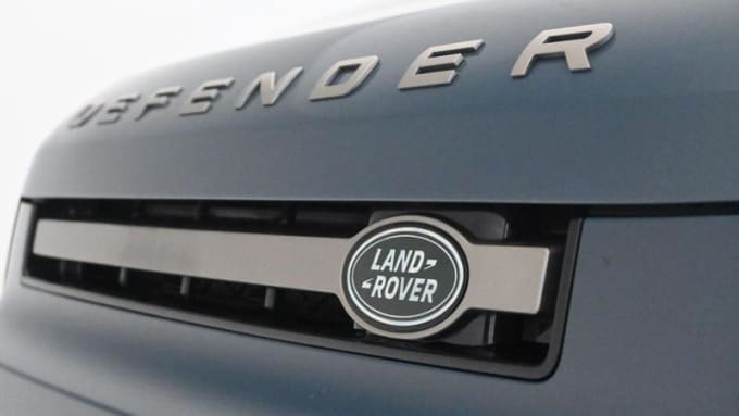 2024 Land Rover Defender 90