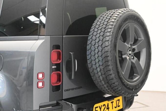 2024 Land Rover Defender 110