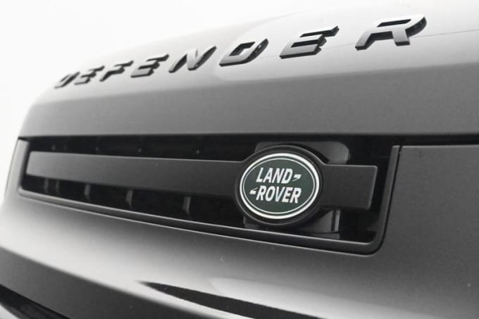 2024 Land Rover Defender 110