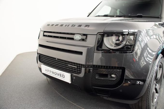 2024 Land Rover Defender 130