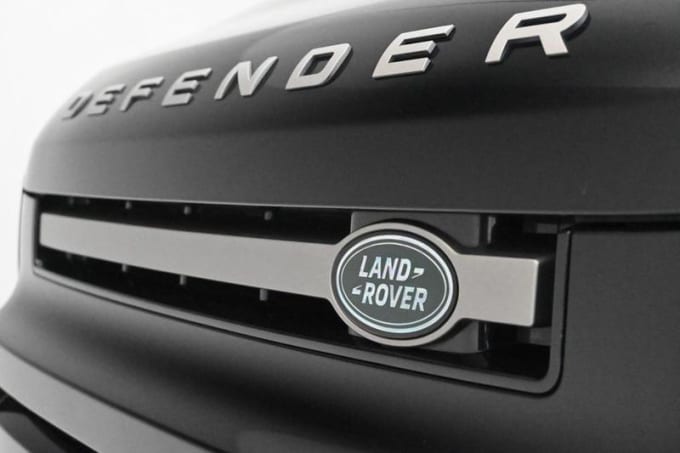 2024 Land Rover Defender 110