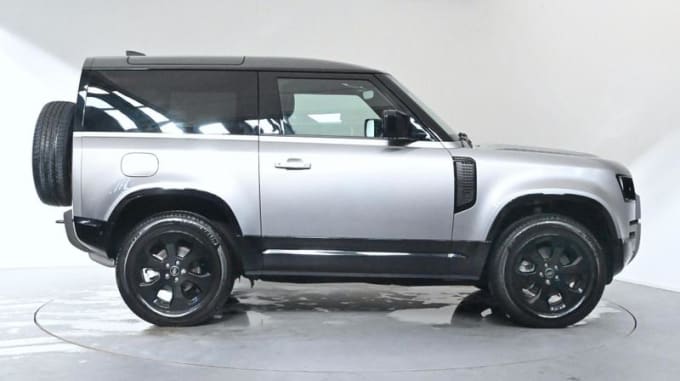 2024 Land Rover Defender 90