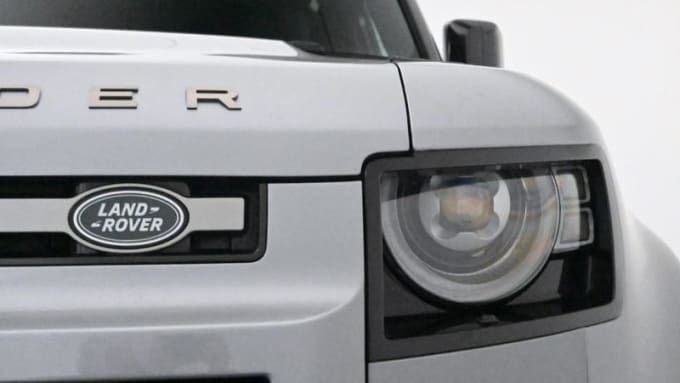 2024 Land Rover Defender 90