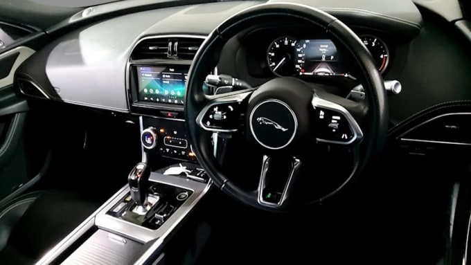 2019 Jaguar Xe