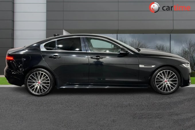 2019 Jaguar Xe