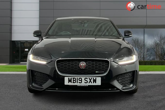 2019 Jaguar Xe