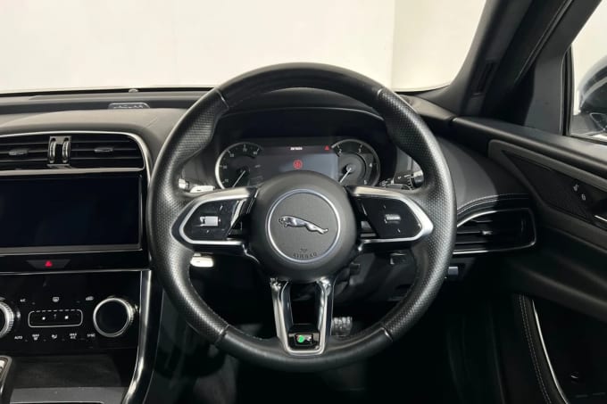 2019 Jaguar Xe