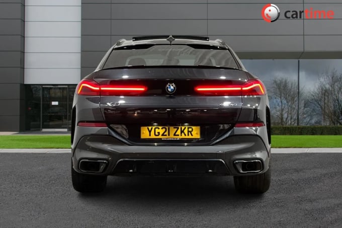 2021 BMW X6