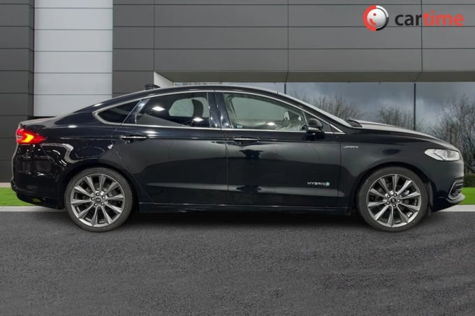 2020 Ford Mondeo