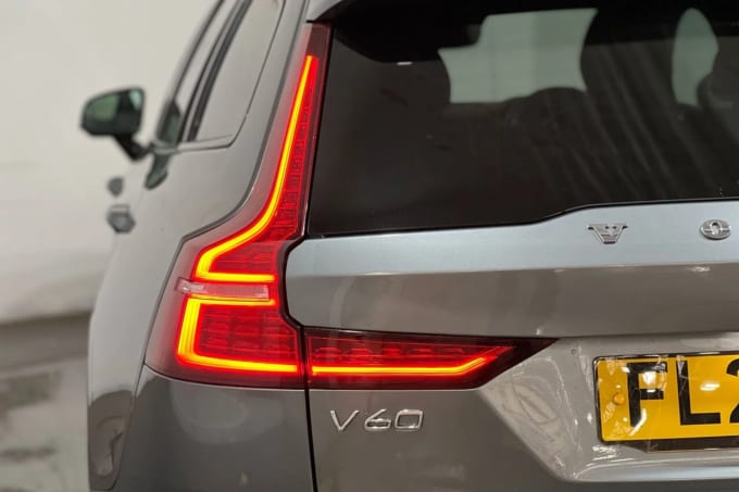 2025 Volvo V60
