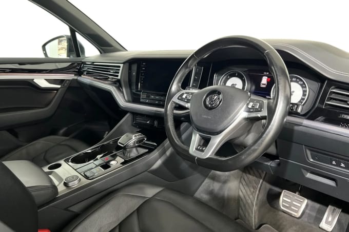 2018 Volkswagen Touareg