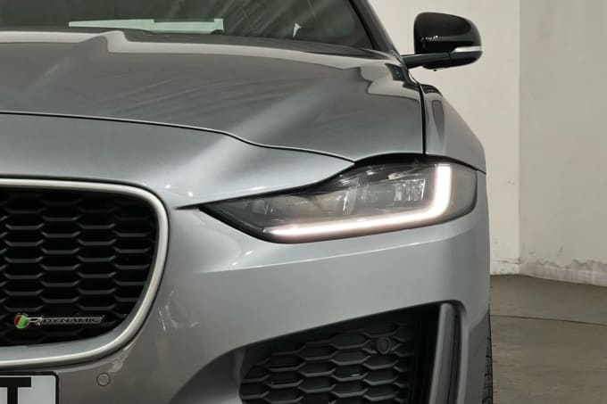 2019 Jaguar Xe