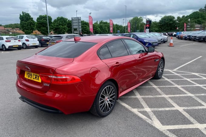 2019 Jaguar Xe