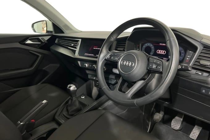 2022 Audi A1