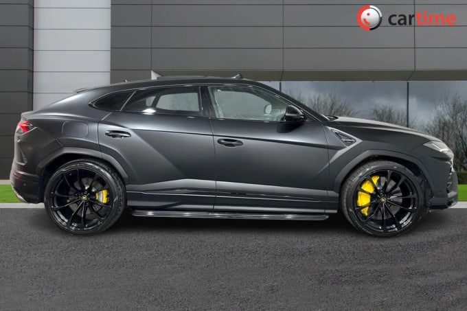 2023 Lamborghini Urus