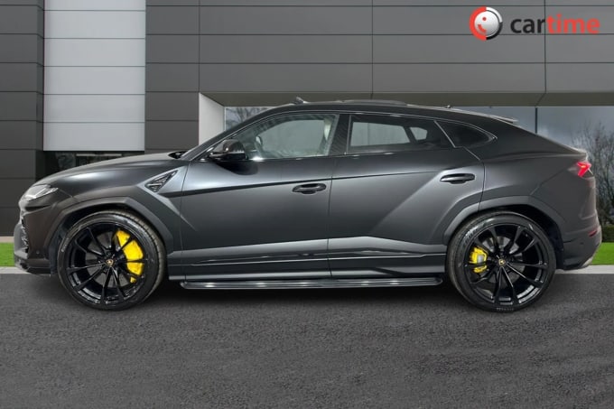 2023 Lamborghini Urus