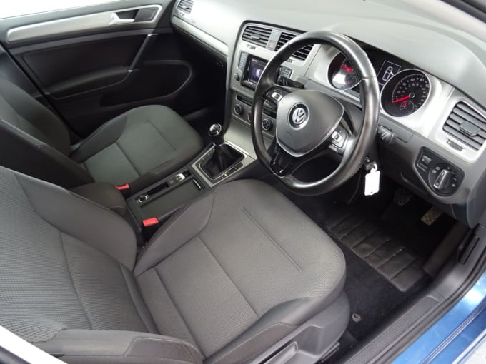 2025 Volkswagen Golf