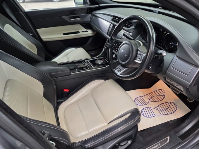 2025 Jaguar Xf