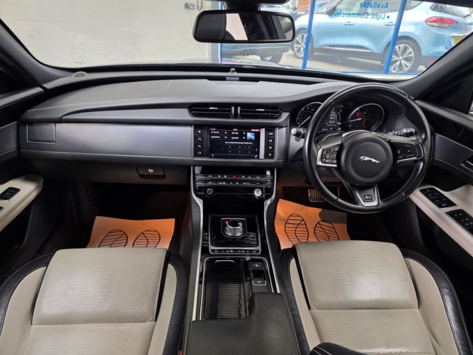 2025 Jaguar Xf