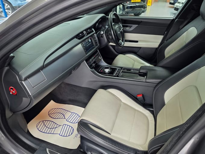 2025 Jaguar Xf
