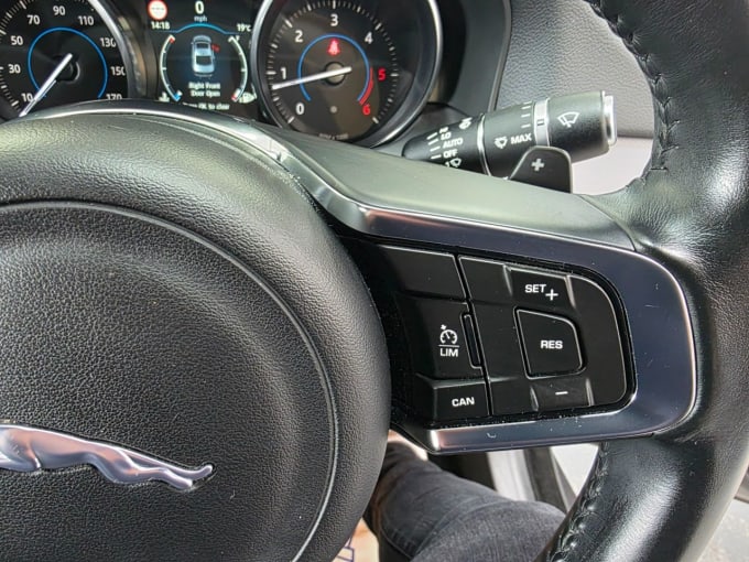 2025 Jaguar Xf