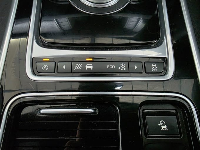 2025 Jaguar Xf