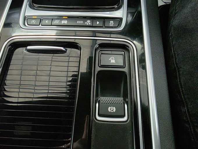 2025 Jaguar Xf