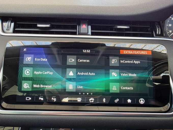 2025 Land Rover Range Rover Evoque