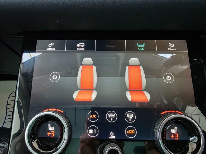 2025 Land Rover Range Rover Evoque
