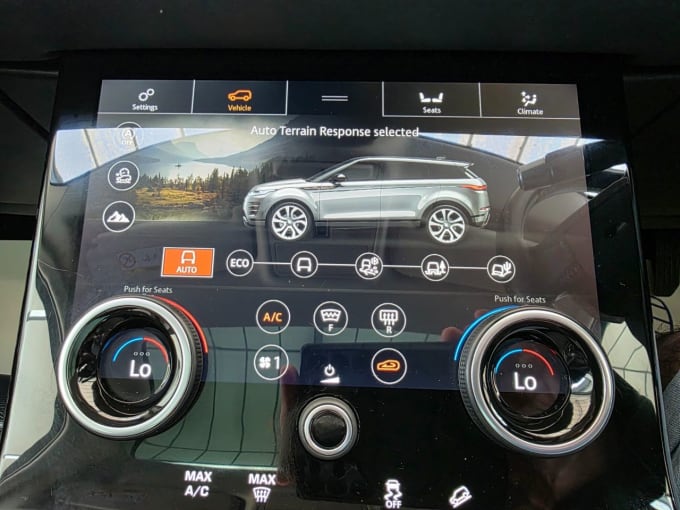 2025 Land Rover Range Rover Evoque