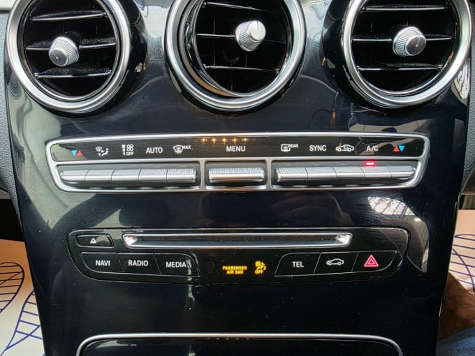 2025 Mercedes-benz C-class