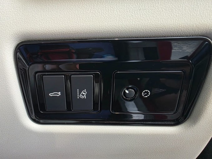 2025 Jaguar Xf