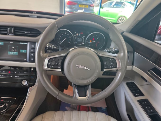 2025 Jaguar Xf