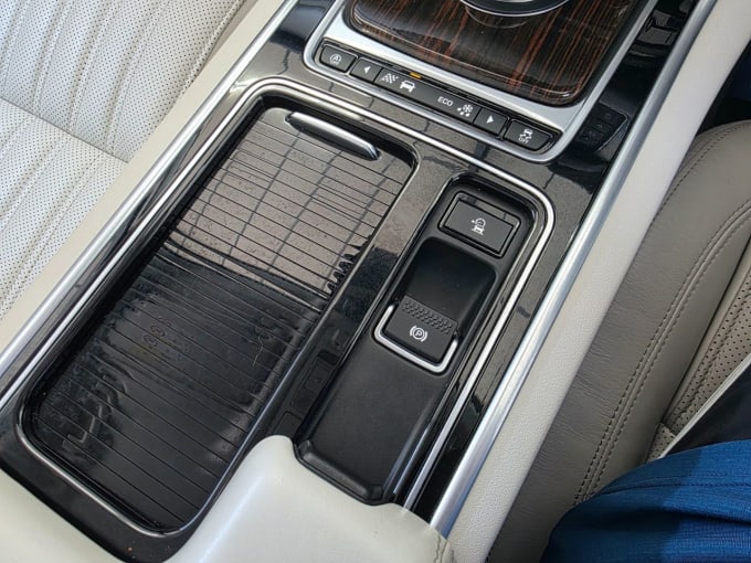 2025 Jaguar Xf