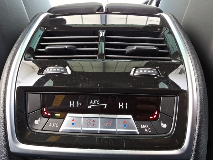 2025 BMW X5 M