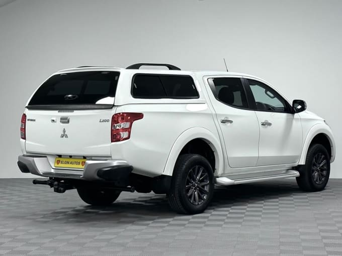2025 Mitsubishi L200
