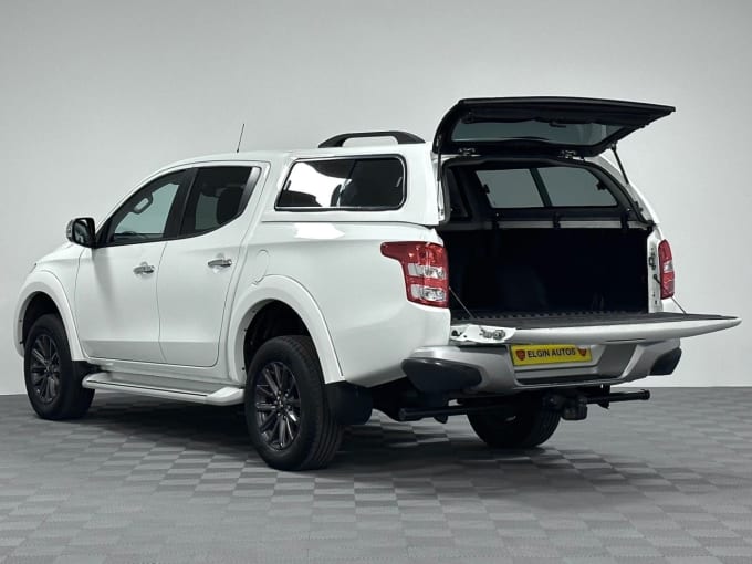 2025 Mitsubishi L200