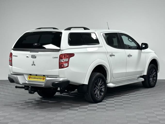 2025 Mitsubishi L200