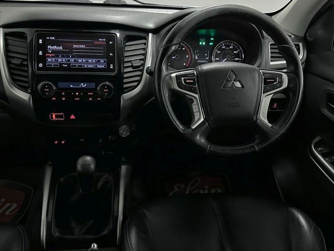 2025 Mitsubishi L200