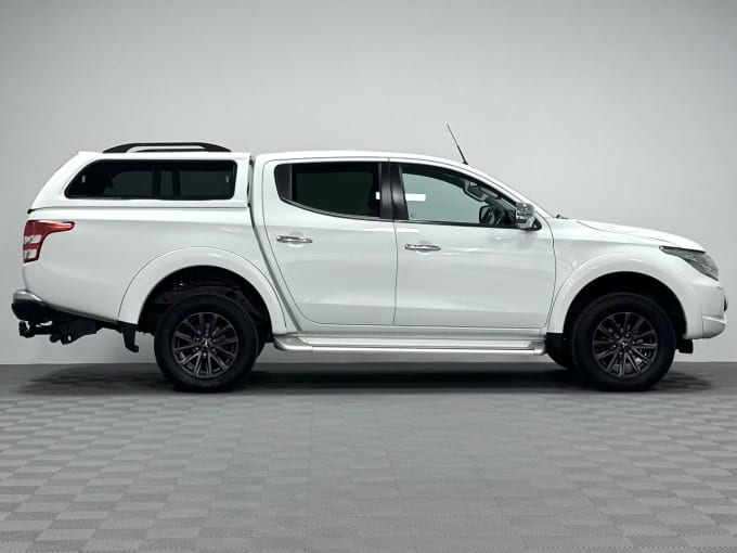2025 Mitsubishi L200