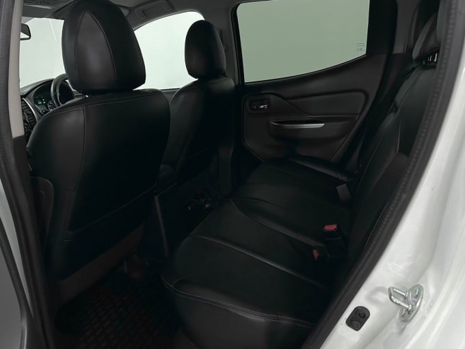 2025 Mitsubishi L200