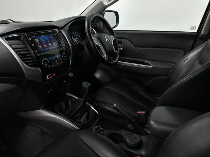 2025 Mitsubishi L200