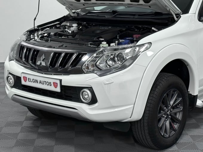 2025 Mitsubishi L200