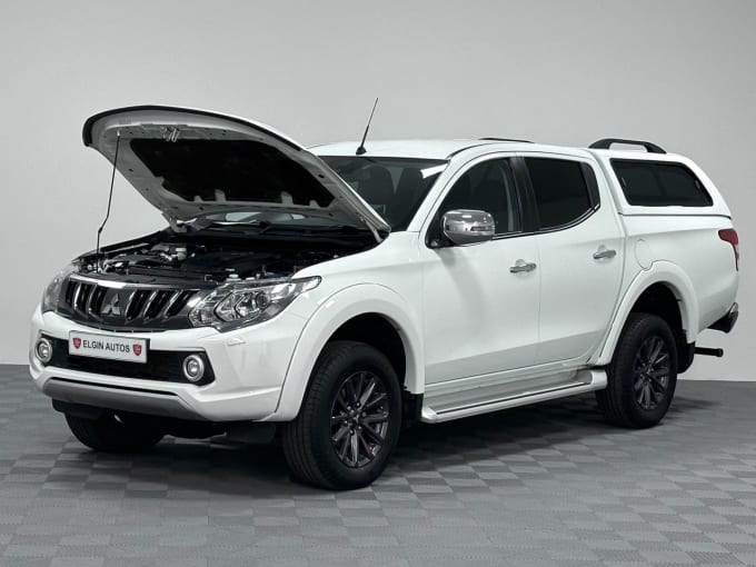 2025 Mitsubishi L200